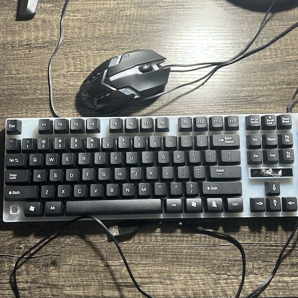 Keyboard and mouse set. Lights up